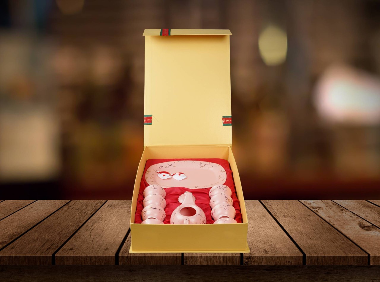 2025 HAMPERS NATAL BELLE PINK